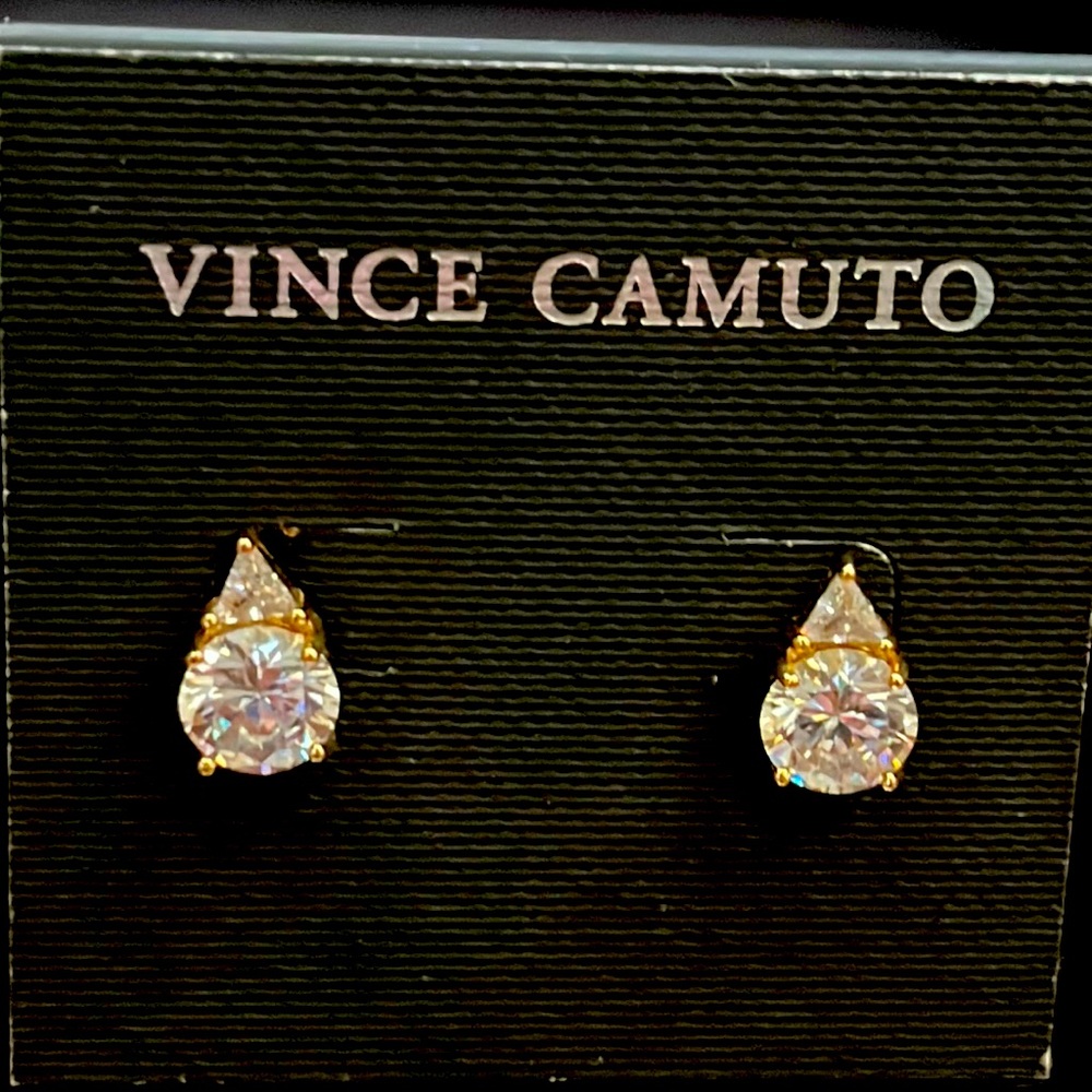 NWT! Vince Camuto Crystal earrings with gold setting!
